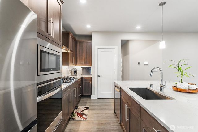 17809 2nd Ave W, Bothell, WA 98012