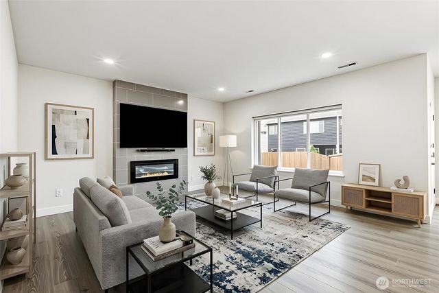 17809 2nd Ave W, Bothell, WA 98012