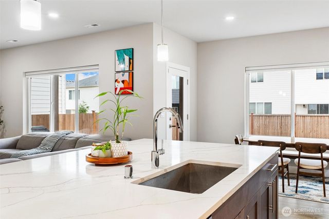 17809 2nd Ave W, Bothell, WA 98012