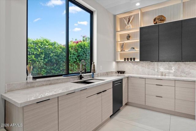 4211 N 87TH Place, Scottsdale, AZ 85251