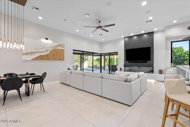 4211 N 87TH Place, Scottsdale, AZ 85251