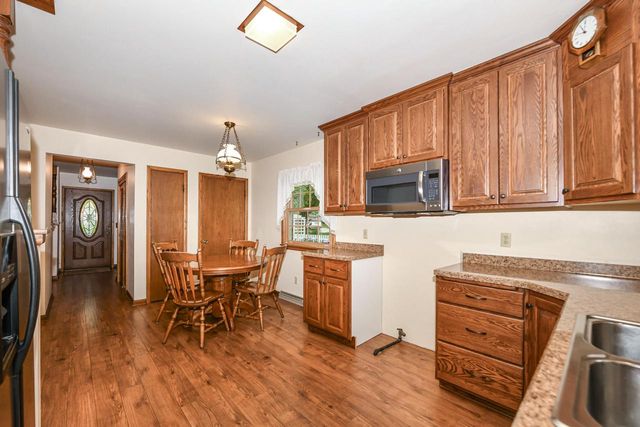 2993 S 106th STREET, West Allis, WI 53227
