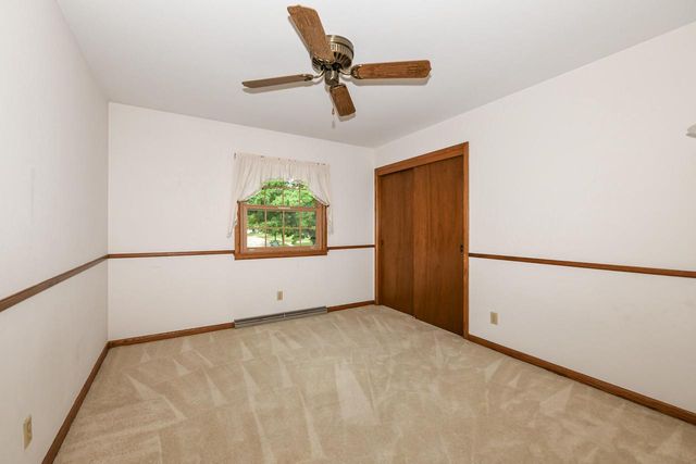 2993 S 106th STREET, West Allis, WI 53227