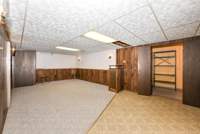 2993 S 106th STREET, West Allis, WI 53227