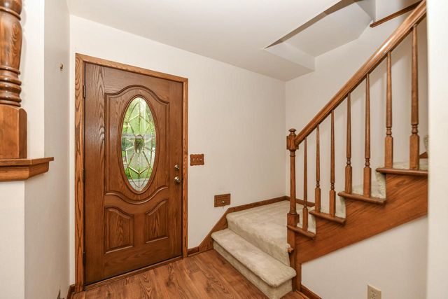 2993 S 106th STREET, West Allis, WI 53227