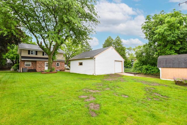 2993 S 106th STREET, West Allis, WI 53227