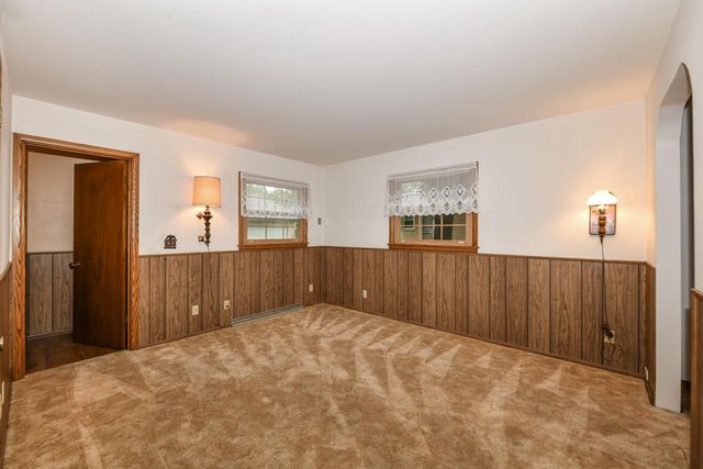 2993 S 106th STREET, West Allis, WI 53227