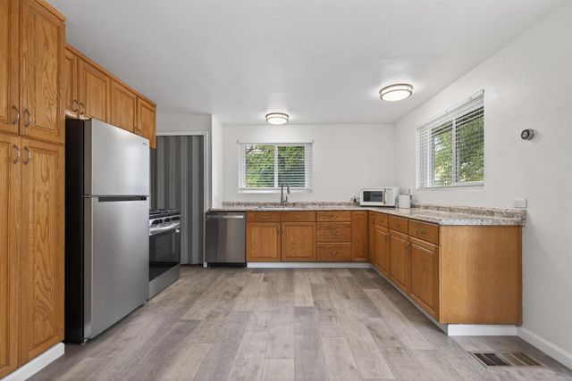 900 Bryte Ave, West Sacramento, CA 95605