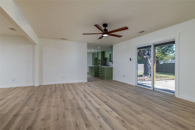 102 Juniper Street, Mansfield, TX 76063
