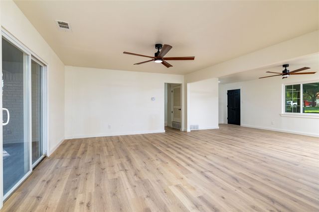 102 Juniper Street, Mansfield, TX 76063