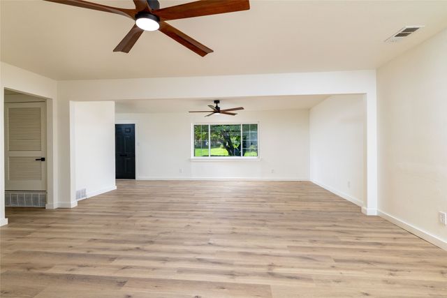 102 Juniper Street, Mansfield, TX 76063