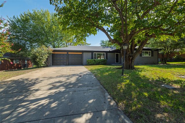 102 Juniper Street, Mansfield, TX 76063