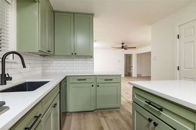 102 Juniper Street, Mansfield, TX 76063
