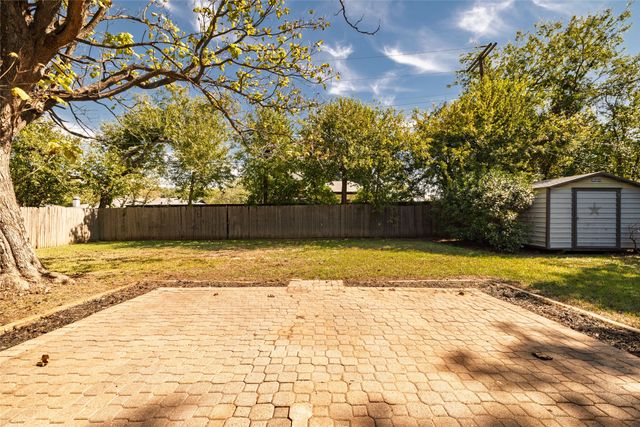 102 Juniper Street, Mansfield, TX 76063