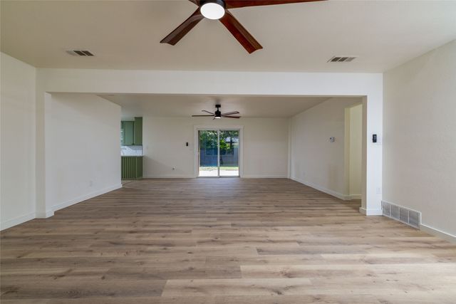 102 Juniper Street, Mansfield, TX 76063