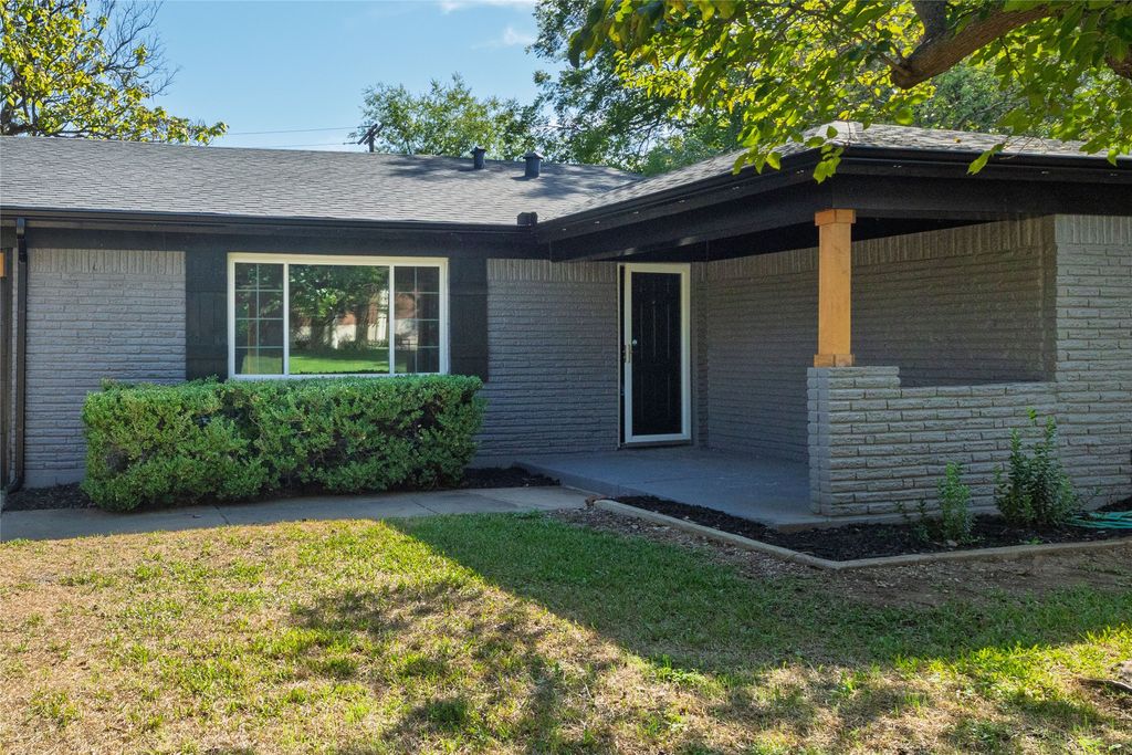 102 Juniper Street, Mansfield, TX 76063 — photo 4