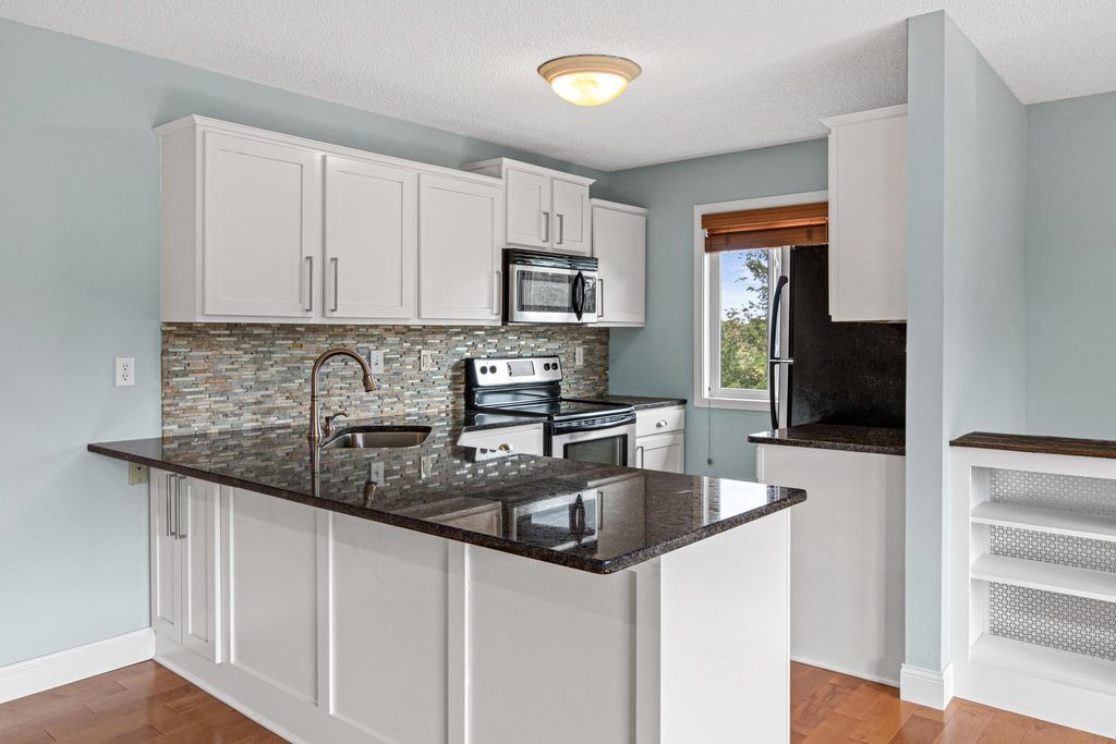 5686 Otter View Trail 44, White Bear Lake, MN 55110 — photo 2