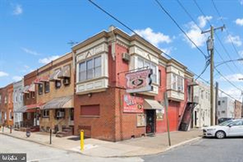 2555 S WARNOCK ST, Philadelphia, PA 19148