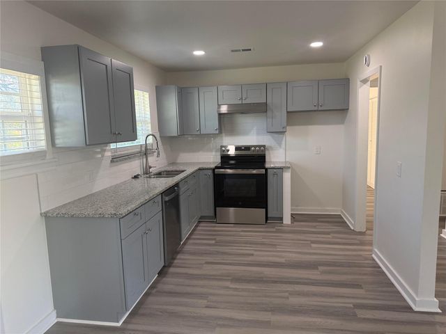 8515 Burrell DR, Austin, TX 78757