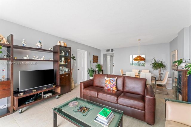 3800 S Ocean Drive 1722, Hollywood, FL 33019