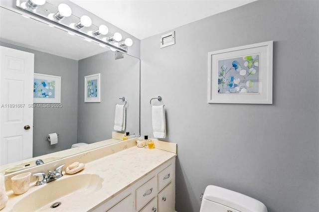 3800 S Ocean Drive 1722, Hollywood, FL 33019