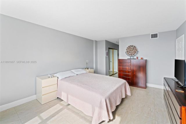 3800 S Ocean Drive 1722, Hollywood, FL 33019
