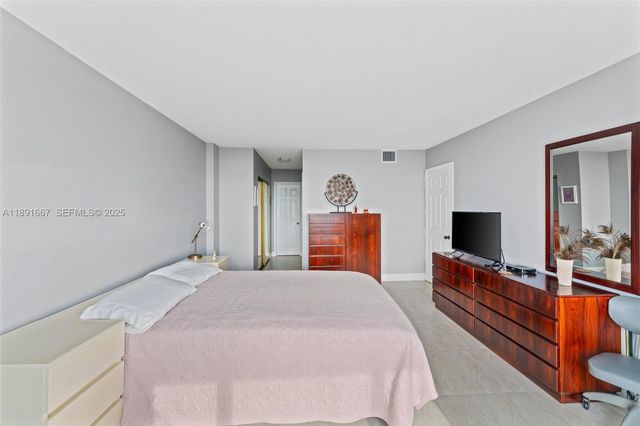 3800 S Ocean Drive 1722, Hollywood, FL 33019