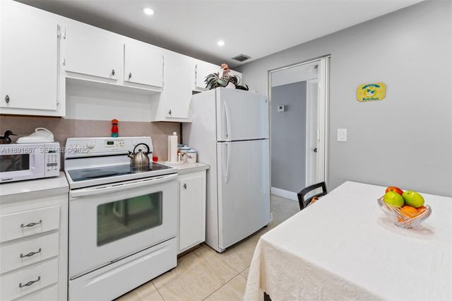 3800 S Ocean Drive 1722, Hollywood, FL 33019