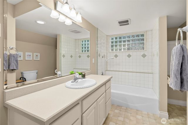 1202 Lansing Avenue W, Bremerton, WA 98312
