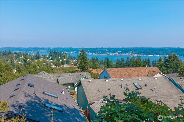 1202 Lansing Avenue W, Bremerton, WA 98312