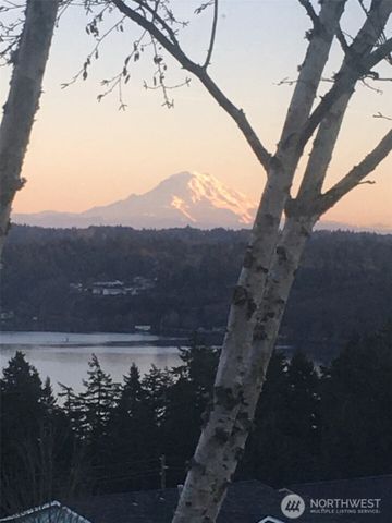 1202 Lansing Avenue W, Bremerton, WA 98312
