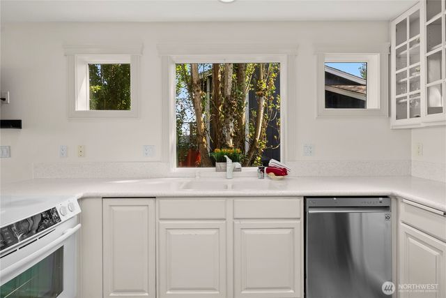 1202 Lansing Avenue W, Bremerton, WA 98312