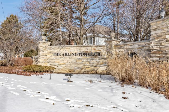 1600 Brittany Court C2, Wheeling, IL 60090