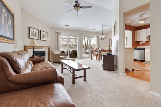 1600 Brittany Court C2, Wheeling, IL 60090