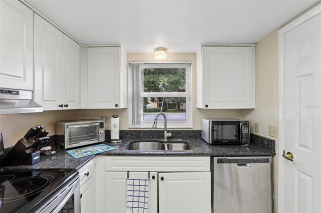 9902 TURF WAY 6, Orlando, FL 32837