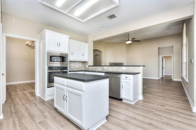 303 Gulfstream DR, Georgetown, TX 78626