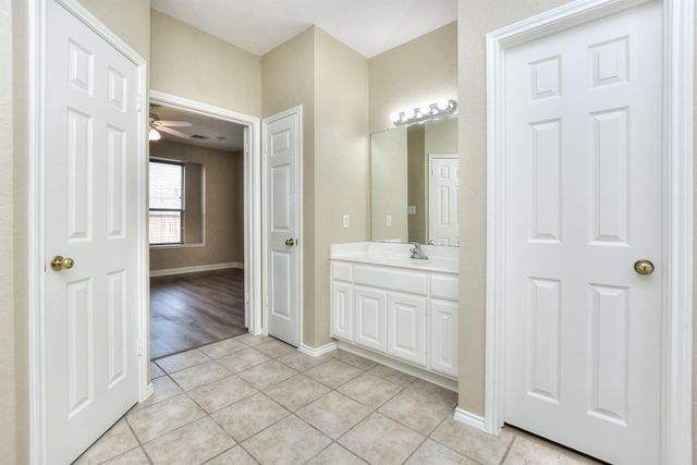 303 Gulfstream DR, Georgetown, TX 78626