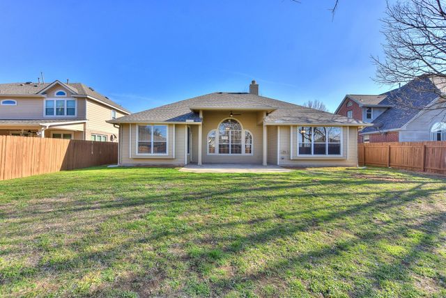 303 Gulfstream DR, Georgetown, TX 78626