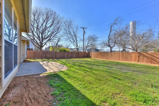 303 Gulfstream DR, Georgetown, TX 78626