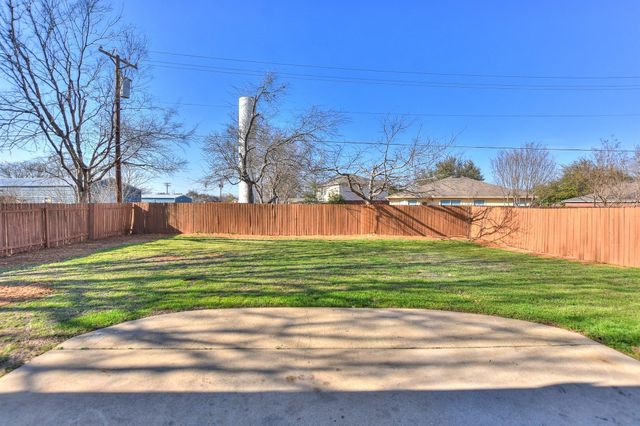 303 Gulfstream DR, Georgetown, TX 78626