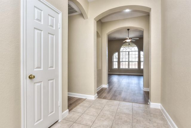 303 Gulfstream DR, Georgetown, TX 78626
