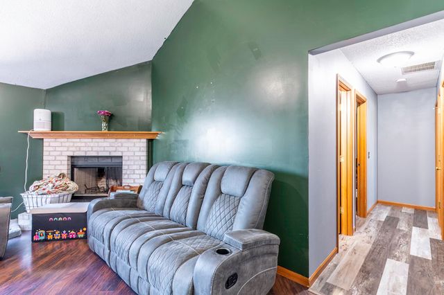 8015 Cooper Point Run, Fort Wayne, IN 46835
