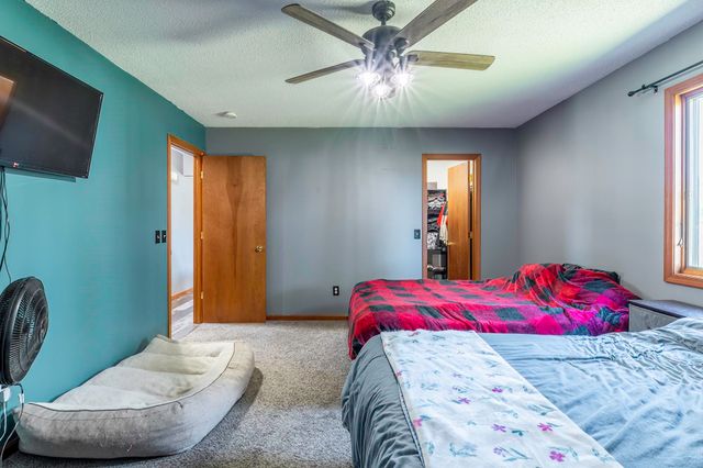 8015 Cooper Point Run, Fort Wayne, IN 46835