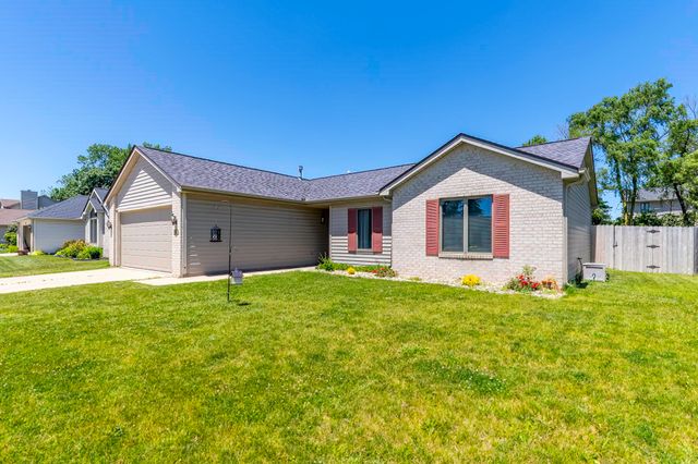 8015 Cooper Point Run, Fort Wayne, IN 46835