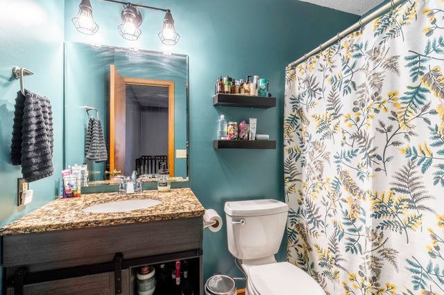 8015 Cooper Point Run, Fort Wayne, IN 46835