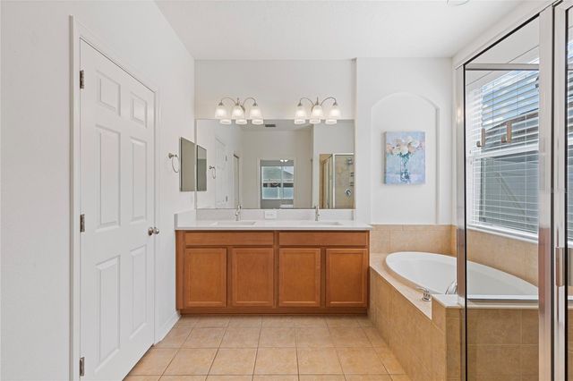 10228 AVELAR RIDGE DRIVE, Riverview, FL 33578