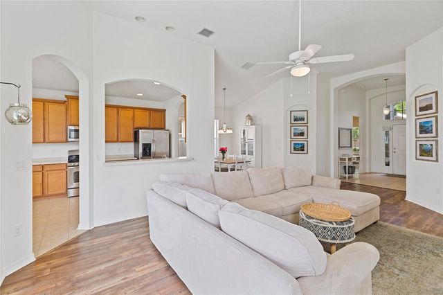10228 AVELAR RIDGE DRIVE, Riverview, FL 33578