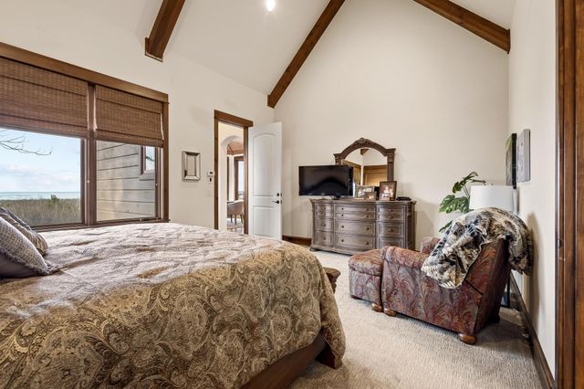 220 Oak Hills Drive, Pottsboro, TX 75076