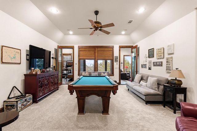 220 Oak Hills Drive, Pottsboro, TX 75076