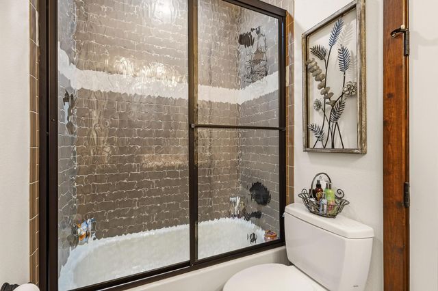 220 Oak Hills Drive, Pottsboro, TX 75076